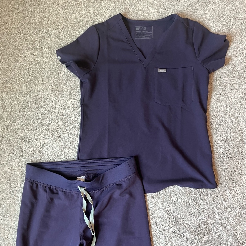 FIGS dark purple catarina one pocket scrub top